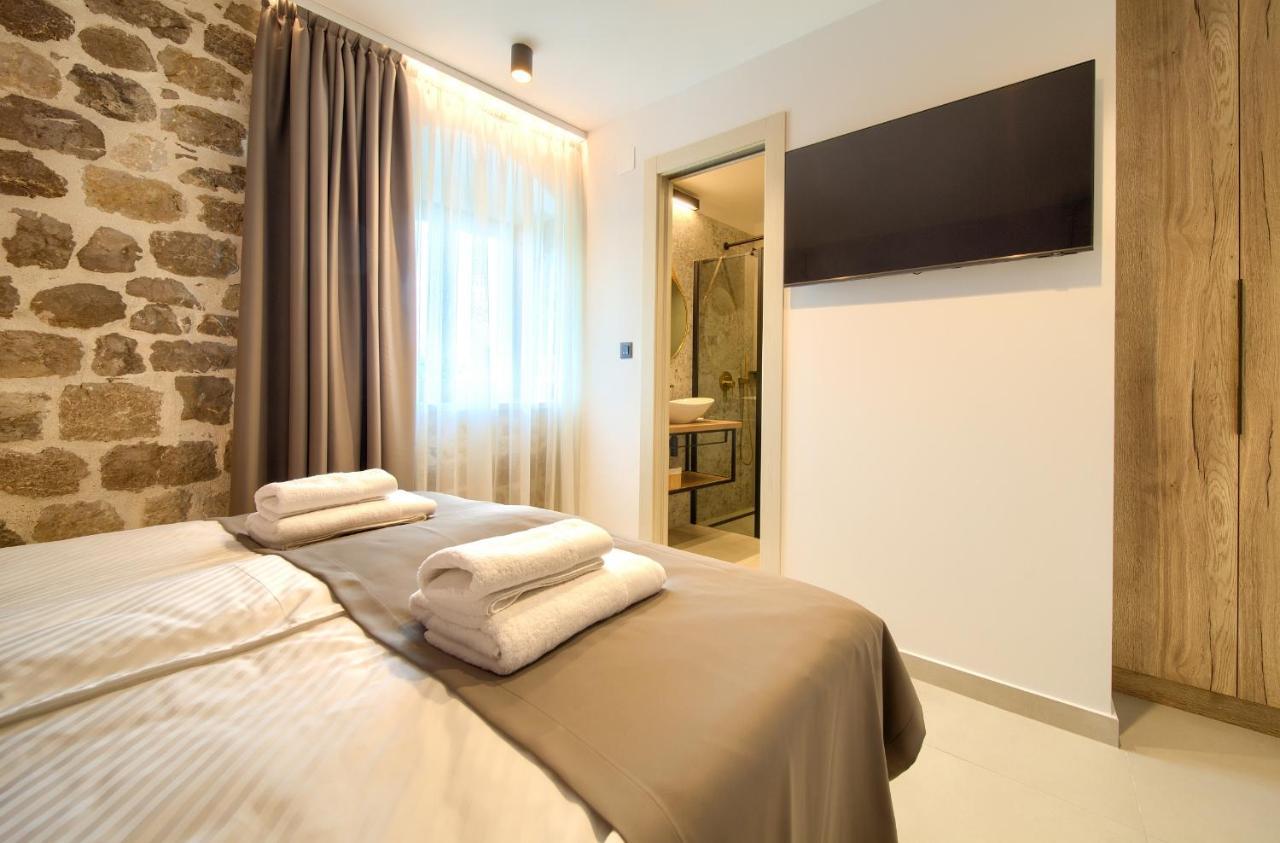 Portella Rooms Krk Town Eksteriør bilde