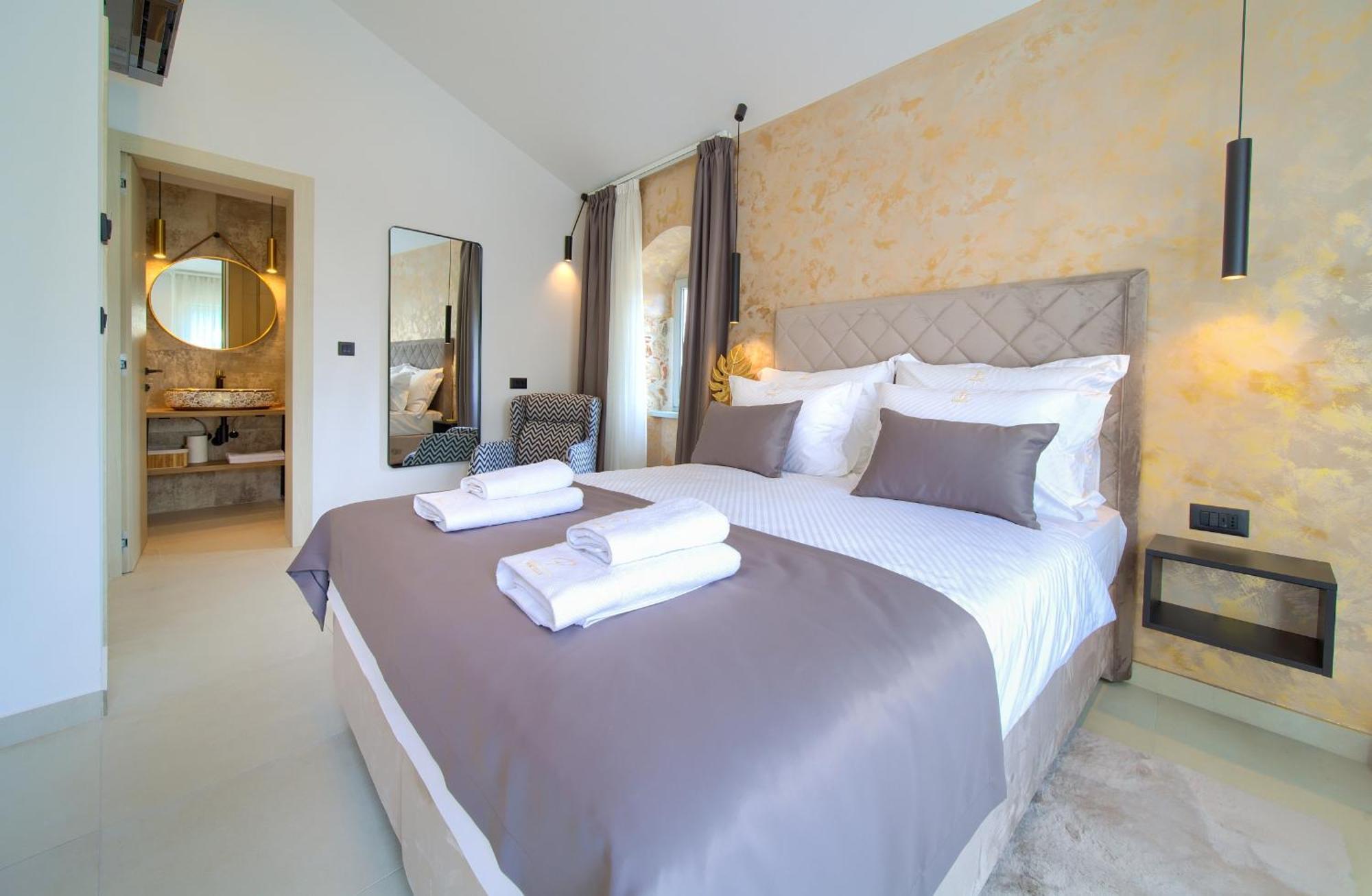 Portella Rooms Krk Town Eksteriør bilde