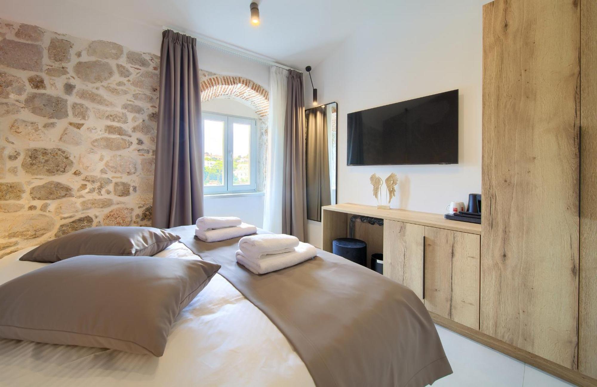 Portella Rooms Krk Town Eksteriør bilde